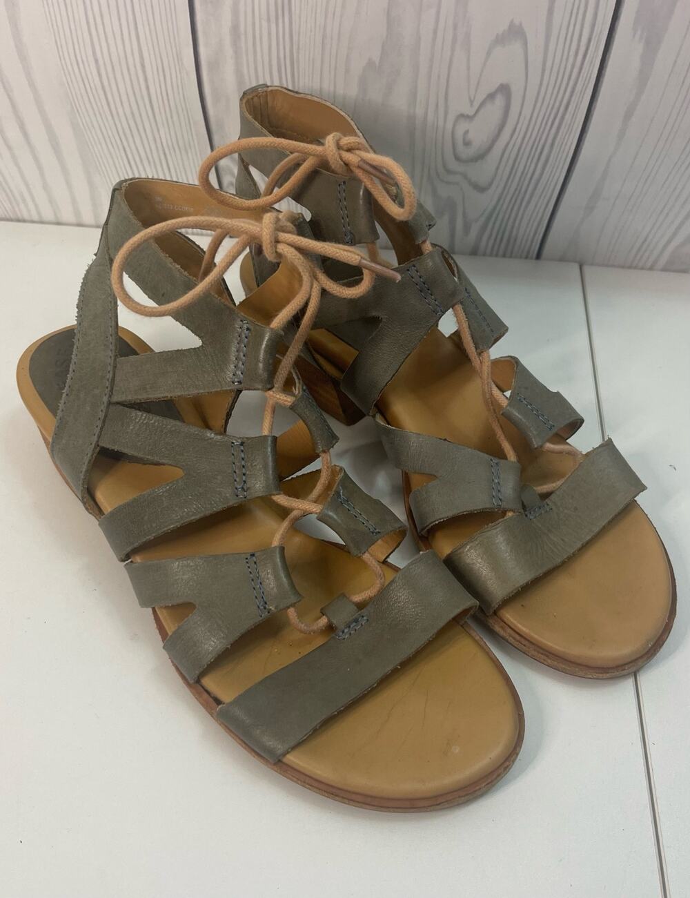 KORK EASE Gray/Taupe Gladiator Sandal Leather Cushioned Cork Heel Size 8